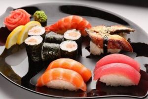 Cach Lam Sushi Tom 1 2