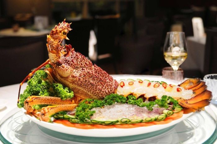 Cách làm sashimi tôm hùm ngon tuyệt như nhà hàng 1 Cach Lam Shasimi Tom Hum 01
