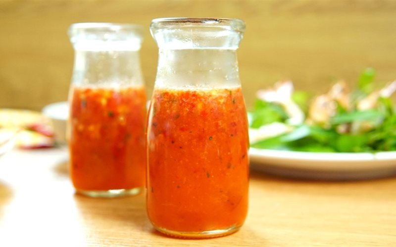 Muối ớt đỏ chấm hải sản có thể thay thế bởi các loại nước mắm hay gia vị khác không?
