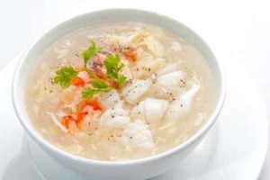 Chao Cua Bien Nau Voi Rau Gi Anh Dai Dien