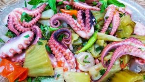 bạch tuộc xào dưa leo