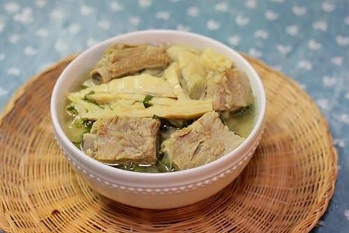 Canh măng – Món ăn dân dã nhưng khó quên