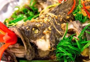 cá mú hấp hành gừng